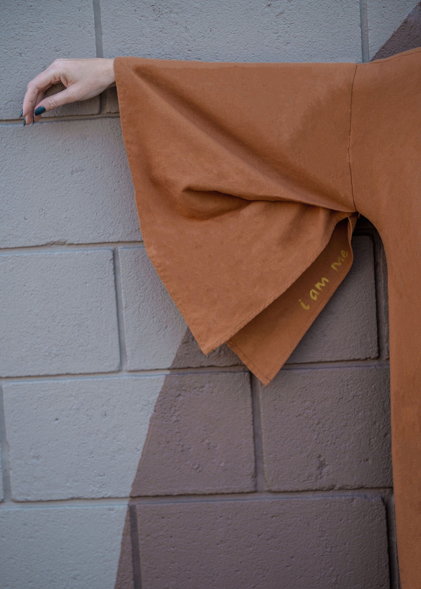 TAKE ME AS I AM Hand-Painted Linen Kimono⎪Sunbathed Tan Chartreuse