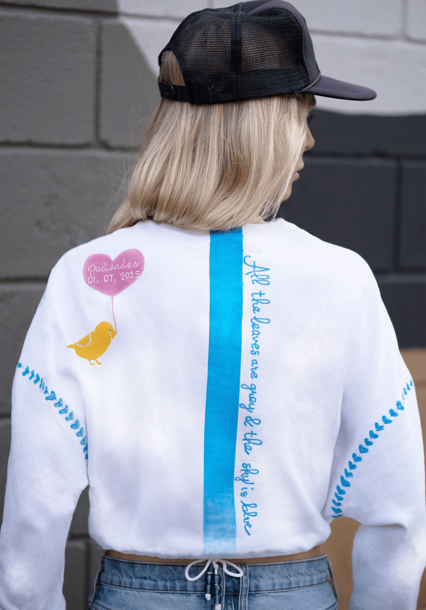 ALL THE LEAVES ARE GREY AND THE SKY IS BLUE Hand-Painted Cropped Sweatshirt - White